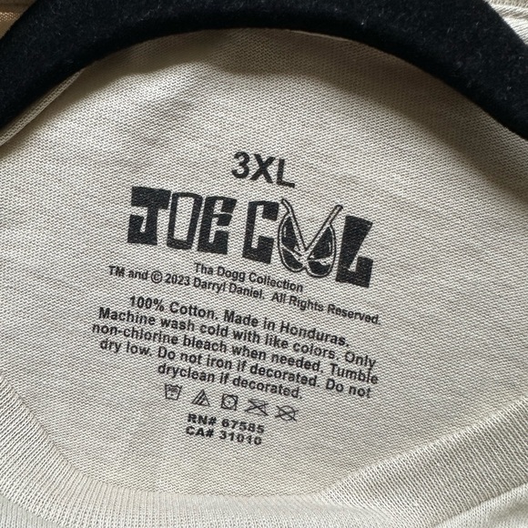 NWOT Snoop Dog Graffic T - Picture 3 of 3